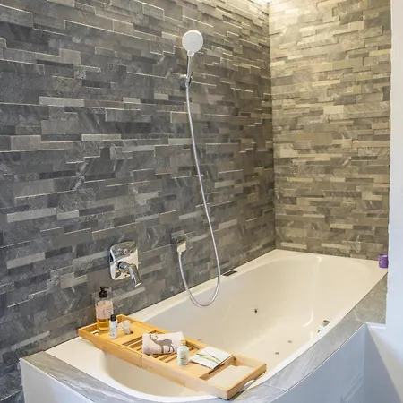 Dents De Veisivi Hotel 3*