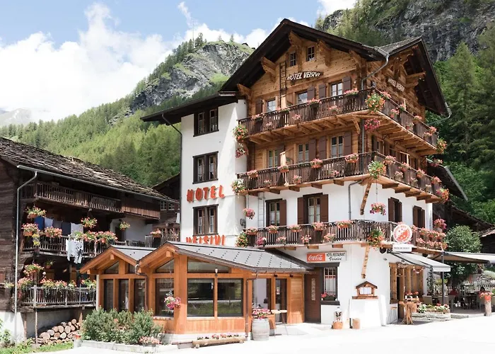 Hotell Dents De Veisivi 3*