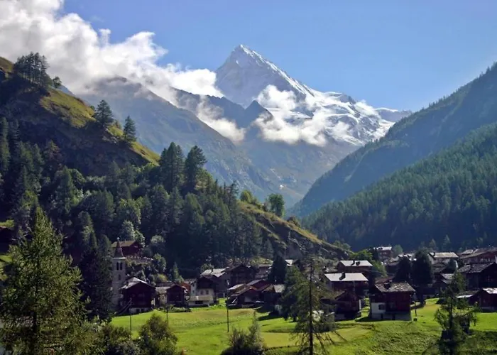 Dents De Veisivi Hotell 3*