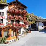 Dents De Veisivi Hotel 3*