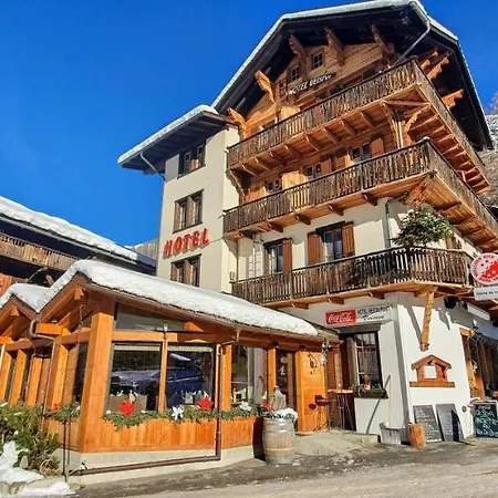 Hotel Dents De Veisivi 2*